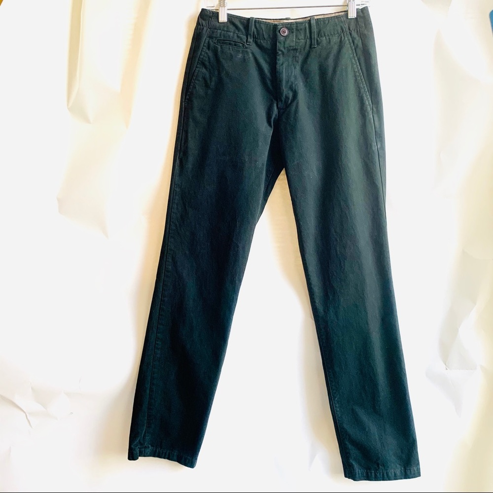 GAP LIVED IN STRAIGHT DARK GREEN KHAKIS 29”x 32”